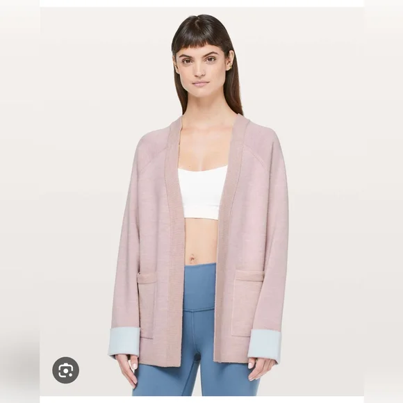 Lululemon Athletics Reverse Me Wrap NWOT - Picture 1 of 6